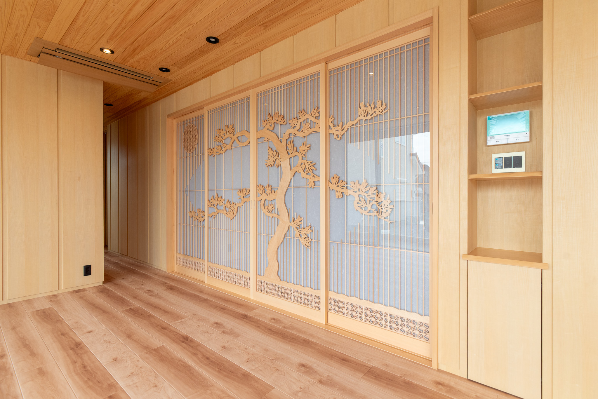 EXAMPLE】彫刻/組子入り障子 施工事例 | 建具・鹿沼組子や収納家具の 